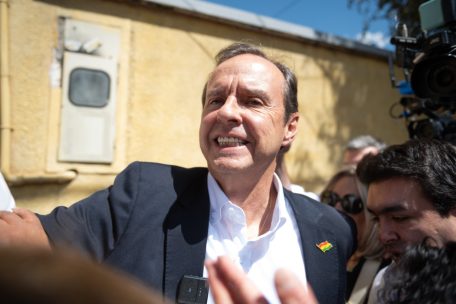 Jorge Fernando Quiroga Ramírez, bekannt als Tuto Quiroga, kommt ebenfalls in die Stichwahl