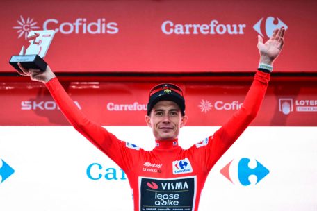 Vuelta  / Trotz Sturz: Vingegaard gewinnt zweite Etappe und übernimmt Gesamtführung