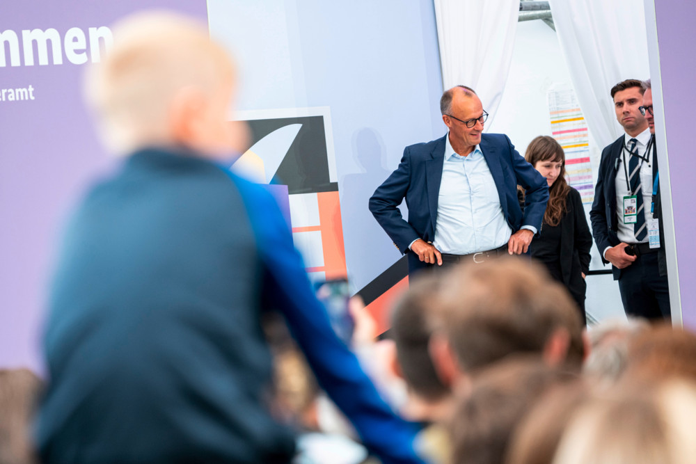 Deutschland / SPD-Politiker warnen Merz vor Schlechtreden des Sozialstaats