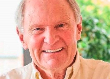 Dr Robert Stoll (MA Philosophy and Economics &agrave; l&rsquo;Oxford University; MBA, INSEAD; DBA, BSI et Universit&eacute; Jean Moulin Lyon 3) est chef d&rsquo;entreprises depuis 1974