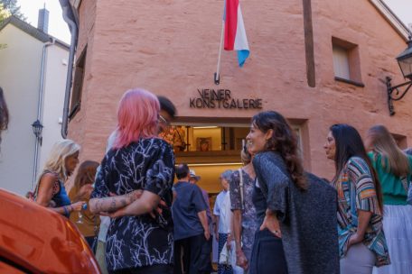Eindrücke von der Vernissage der Biennale für junge Kunstschaffende in Vianden