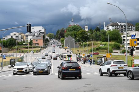 Doppelter Beinbruch / Fünfjähriger wird in Luxemburg-Stadt verletzt – Fahrradfahrer flüchtet