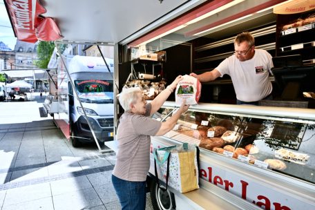 Herbert Born mag den Austausch mit der Kundschaft – seit über 15 Jahren arbeitet er bei der „Prümtaler Mühlenbäckerei“