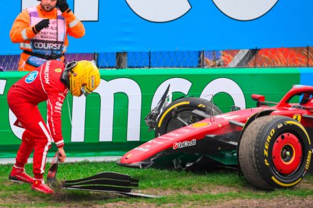 Formel 1 / „Schlecht“, „unwürdig“ und „naiv“: Lewis Hamilton vor schwieriger Italien-Reise