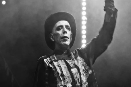 Mr. Fiend von Alien Sex Fiend (2012).