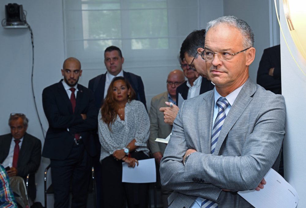 Medienkritik / Bullshit – oder: Die Tücken des Live-Interviews am Beispiel des Michel Reckinger