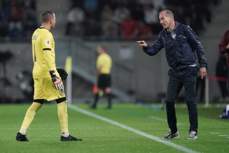 In der Analyse / Jeff Strassers erster Auftritt als Nationaltrainer: Der Matchplan hielt nur eine Halbzeit 