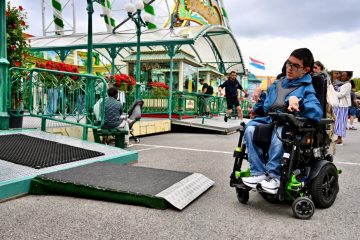 Barrierefrei / Luxemburgs Schobermesse im Test: So zugänglich ist die „Fouer“ für Menschen mit Behinderung
