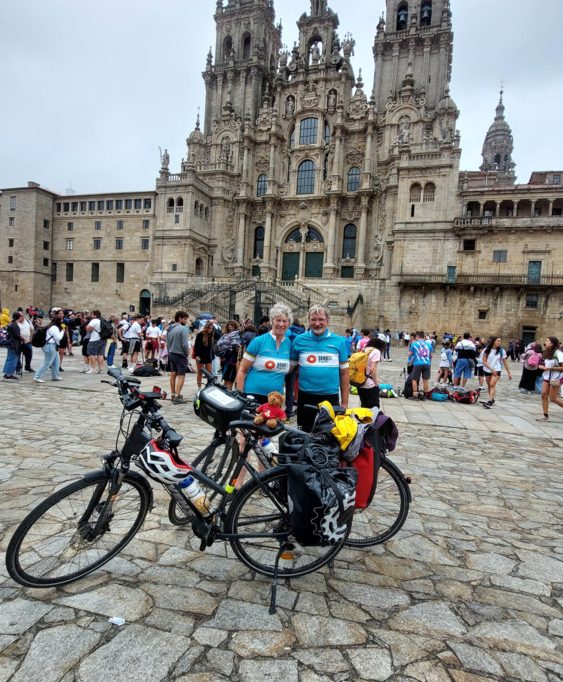 Pilgerfahrt / Mit dem Rad nach Santiago – für eine Welt ohne Kinderlähmung