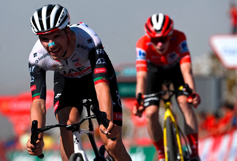 Vuelta / Almeida siegt am Angliru, Jungels von Demonstranten ausgebremst