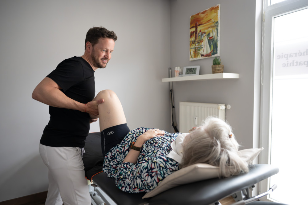 World Physiotherapy Day / Kinesiotherapeutin Carmen Glod verrät, wie man im Alter fit bleibt