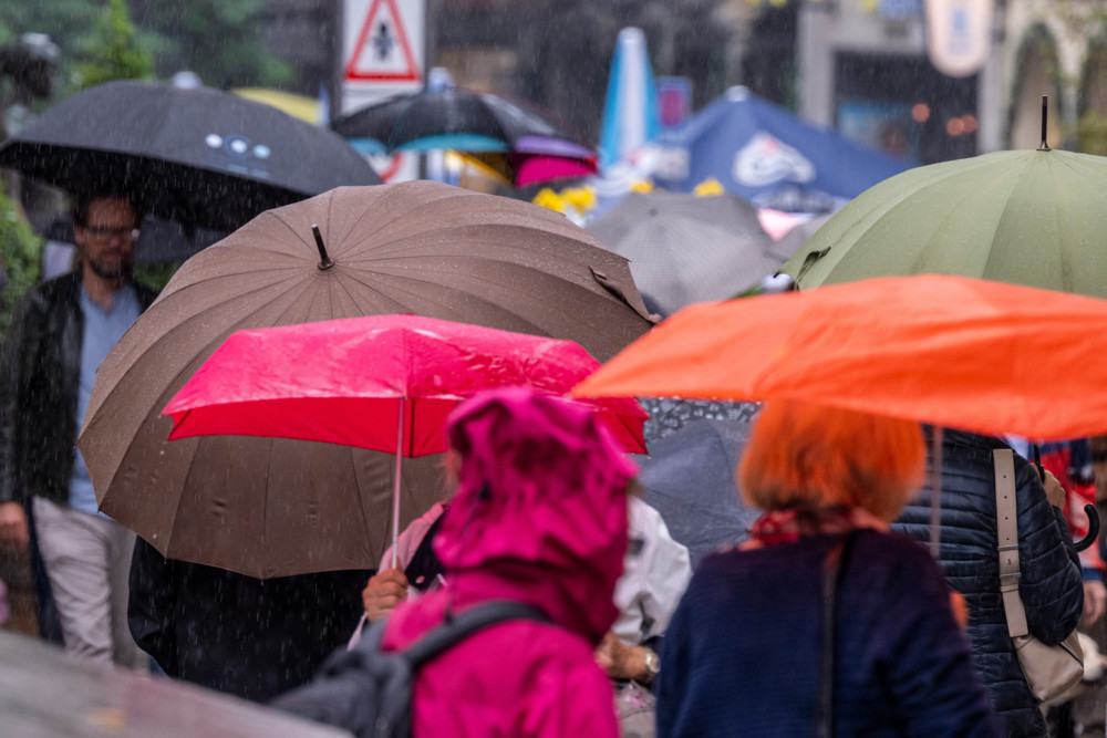 Prognosen / Starkregen am Montag und Dienstag, Überschwemmungen laut Wetterexperte möglich