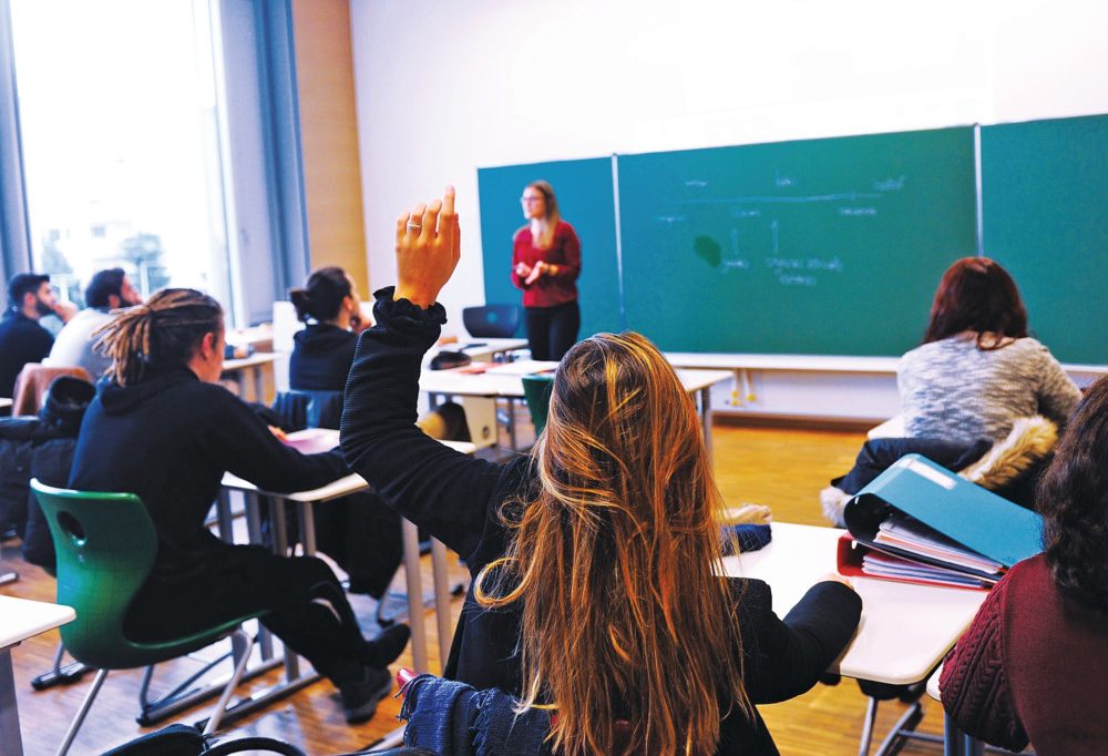 Zum Schulbeginn / Lehrergewerkschaft SEW/OGBL kritisiert fehlende Ressourcen, Hierarchieprobleme und immer mehr Reformen
