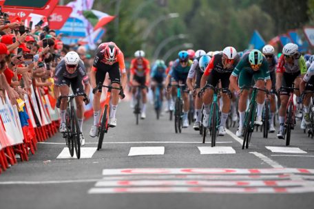 Radsport / Philipsen feiert Vuelta-Triple