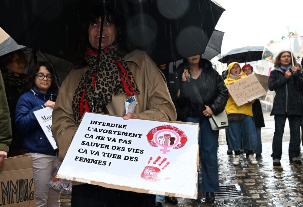 Protestaktion am Montag / „Diskussionen laufen noch“: CSV will sich noch nicht zum Recht auf Abtreibung äußern