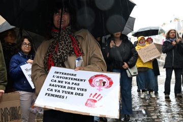 Protestaktion am Montag / „Diskussionen laufen noch“: CSV will sich noch nicht zum Recht auf Abtreibung äußern
