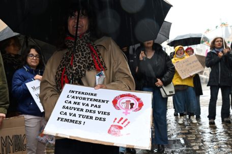 Protestaktion am Montag / „Diskussionen laufen noch“: CSV will sich noch nicht zum Recht auf Abtreibung äußern