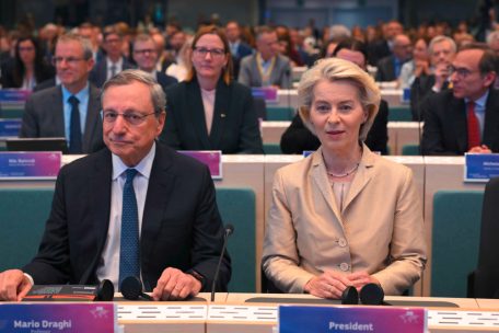Wettbewerbsfähigkeit  / Ex-EZB-Chef Draghi kritisiert „langsame“ Wirtschaftsreformen in der EU
