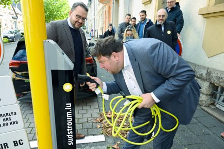 Die Ladestation wollte anfangs nicht so ganz, nach ein paar Versuchen klappte es dann doch