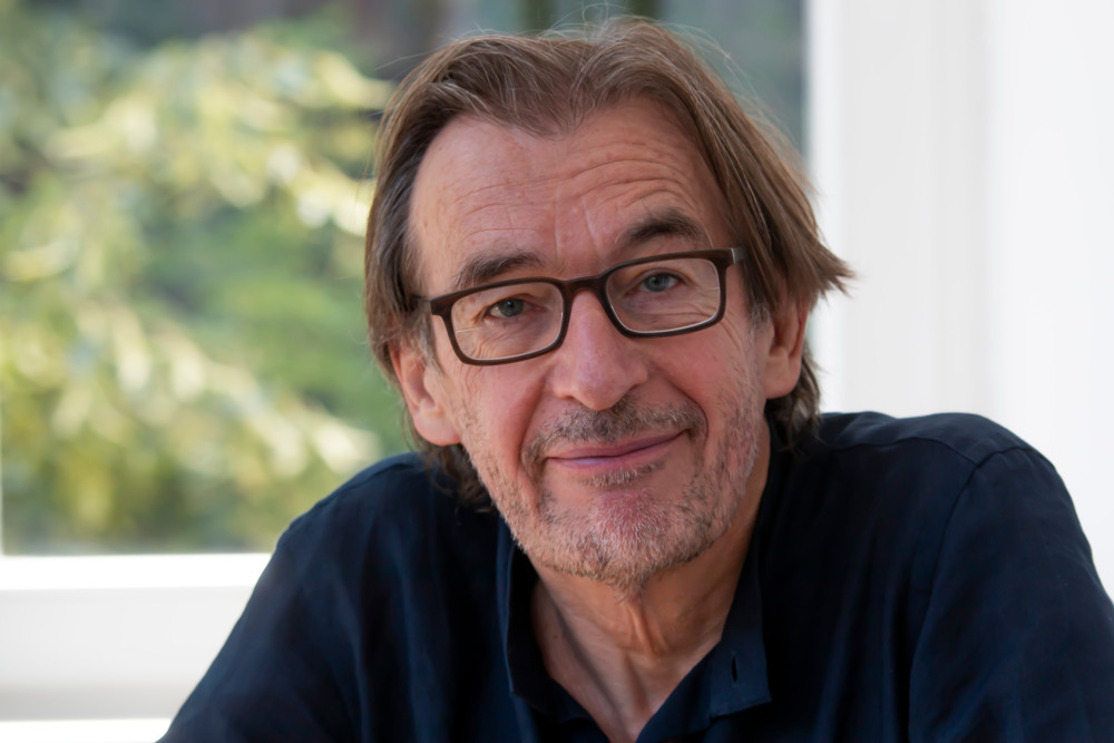 Mit Gschmäckle / Wolfgang Schorlaus politischer Kriminalroman „Black Forest“ ist gewohnt spannend