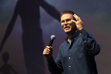 Der Regisseur Zach Cregger