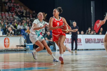 Basketball / Die Damen stehen im Rampenlicht beim Saisonauftakt im INS