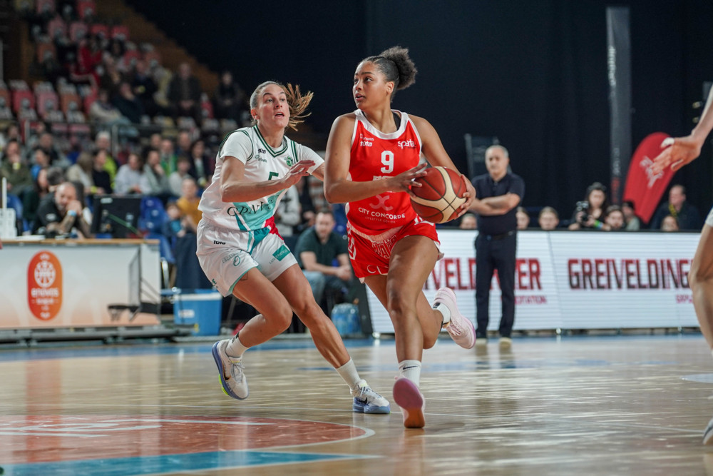 Basketball / Die Damen stehen im Rampenlicht beim Saisonauftakt im INS