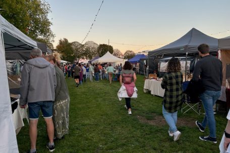 Noch ist es gemütlich, aber um 20.00 Uhr drängen sich die Besucher hier 