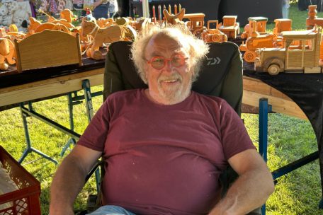 Marc Fetler an seinem Stand. Er ist einer der rund 100 Aussteller.