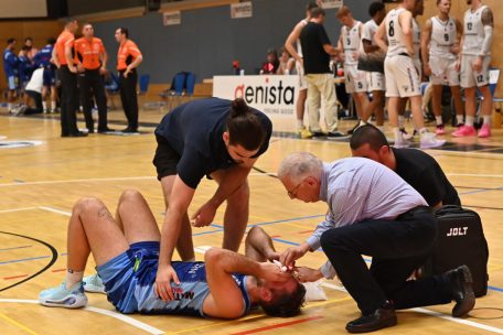 Für den Conterner Kapitän Christophe Mertzig endete die Partie, wie auch für den Düdelinger Ivan Delgado, frühzeitig