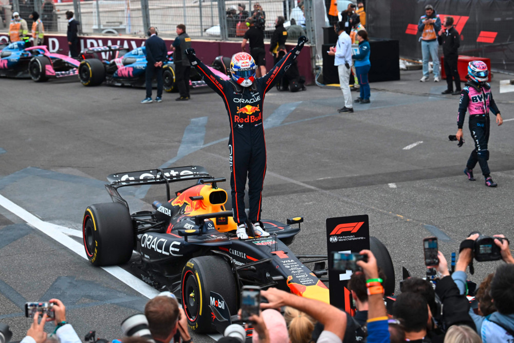 Formel 1 / Großer Preis von Aserbaidschan: Verstappen und Red Bull „on fire“