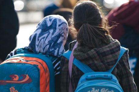 Österreich / Kopftuchverbot: Dreier-Koalition will von Höchstrichter bereits einmal abgelehnte Hidschab-freie Schulen