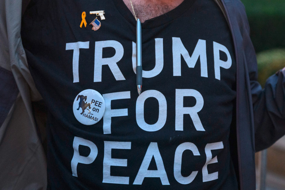 Analyse von außen / Trumps Hype um den Friedensstifter: Eine Fallstudie der Selbsttäuschung