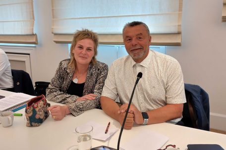 LSAP-Lokalpolitiker Martine Loullingen (l.) und Walter Berettini (r.) sind seit Montag Mitglieder des Gemeinderats in Düdelingen