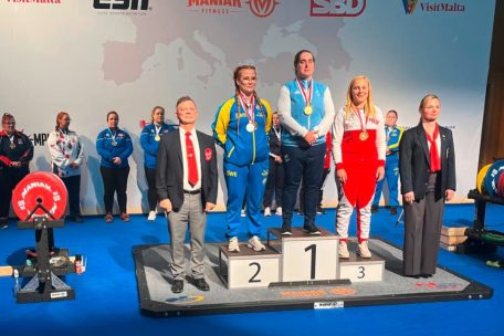 Powerlifting / Timmers verteidigt ihren Titel und wird erneut Europameisterin im Bankdrücken