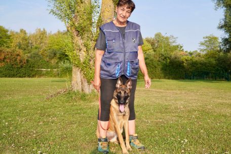 Hundetrainerin Pasqualine Zwick vom Gaspericher Dressurverein und die belgische Sch&auml;ferh&uuml;ndin Akira bilden ein tolles Team