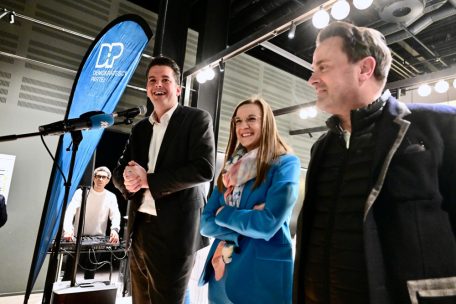 Analyse / Friedens Führungsstil hinterlässt ein Vakuum. Versucht die DP, das auszunutzen?