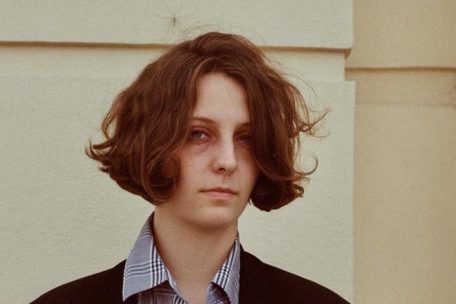 Deutscher Buchpreis 2025 / Fiona Sironic geht mit ihrem Debütroman über die Wut auf das Internetzeitalter ins Rennen