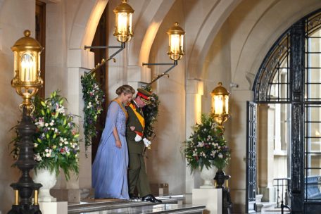 Anschlie&szlig;end begab sich Gro&szlig;herzog Guillaume mit Gro&szlig;herzogin St&eacute;phanie vom Palais zur Chamber