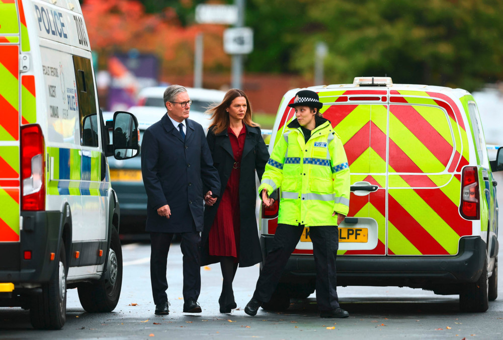 Großbritannien / Ein Opfer bei Anschlag vor Synagoge in Manchester womöglich durch Polizeischüsse getötet