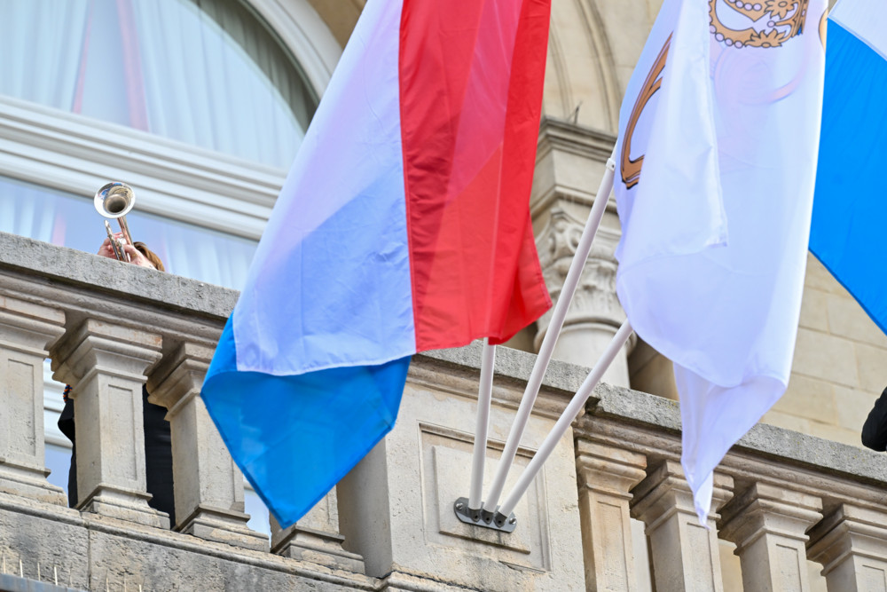 Editorial / Wie Luxemburgs Kultur beim Thronwechsel zur Kulisse wird