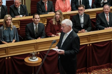Der erste B&uuml;rger des Landes Claude Wiseler nimmt Gro&szlig;herzog Guillaume den Eid ab