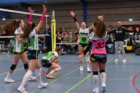 Volleyball / Esch siegt zum Auftakt gegen Bartringen