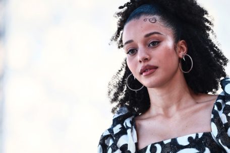 US-Schauspielerin Chase Infiniti tritt in &bdquo;One Battle After Another&ldquo; als Tochter von Bob Ferguson (Leonardo DiCaprio) auf