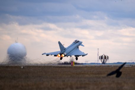Nato / Deutschland schickt Kampfjets für Schutzflüge nach Polen