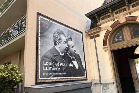 Die Festivalleitung ist auf die Erinnerung an Ikonen der Filmwelt, wie die Gebrüder Lumière, bedacht
