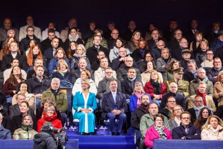 Editorial / Offene Rechnungen: Der Thronwechsel und die Frage, wer hier wem Rechenschaft schuldet