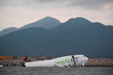 China / Zwei Tote bei Unglück mit Frachtflugzeug in Hongkong