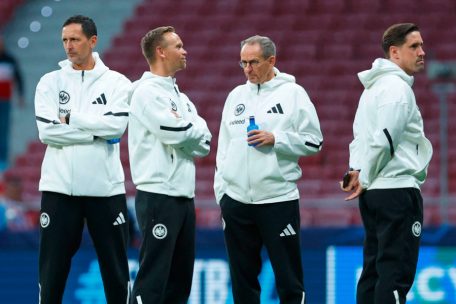 Champions League / Toppmöller hat Torwart-Diskussion am Hals