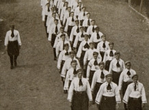 L’histoire du temps présent / Folgen der Urheimatthese? Als Familien siebenbürgisch-sächsischer SS-Offiziere in den Wohnungen Luxemburger Abgesiedelter lebten